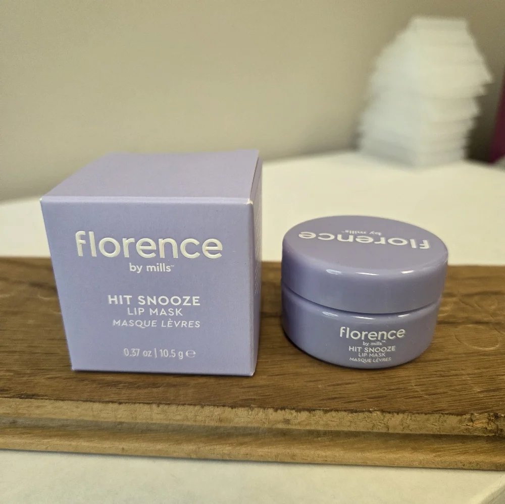 Florence by Mills Hit Snooze Lip Mask NIB .37 Oz